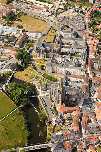 St Laurent sur Sevre 047